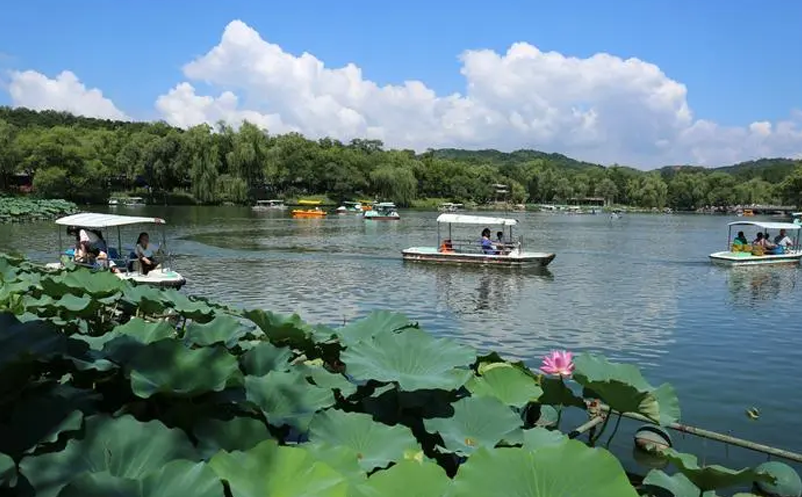 暑假旅游市场，本地客源成景区营销重点 